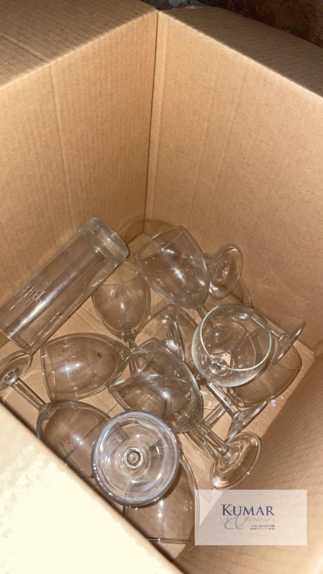 Job lot of mixed glasses Lots of variants like pint, tumblers, shot, wine and half pint Located - Image 8 of 19