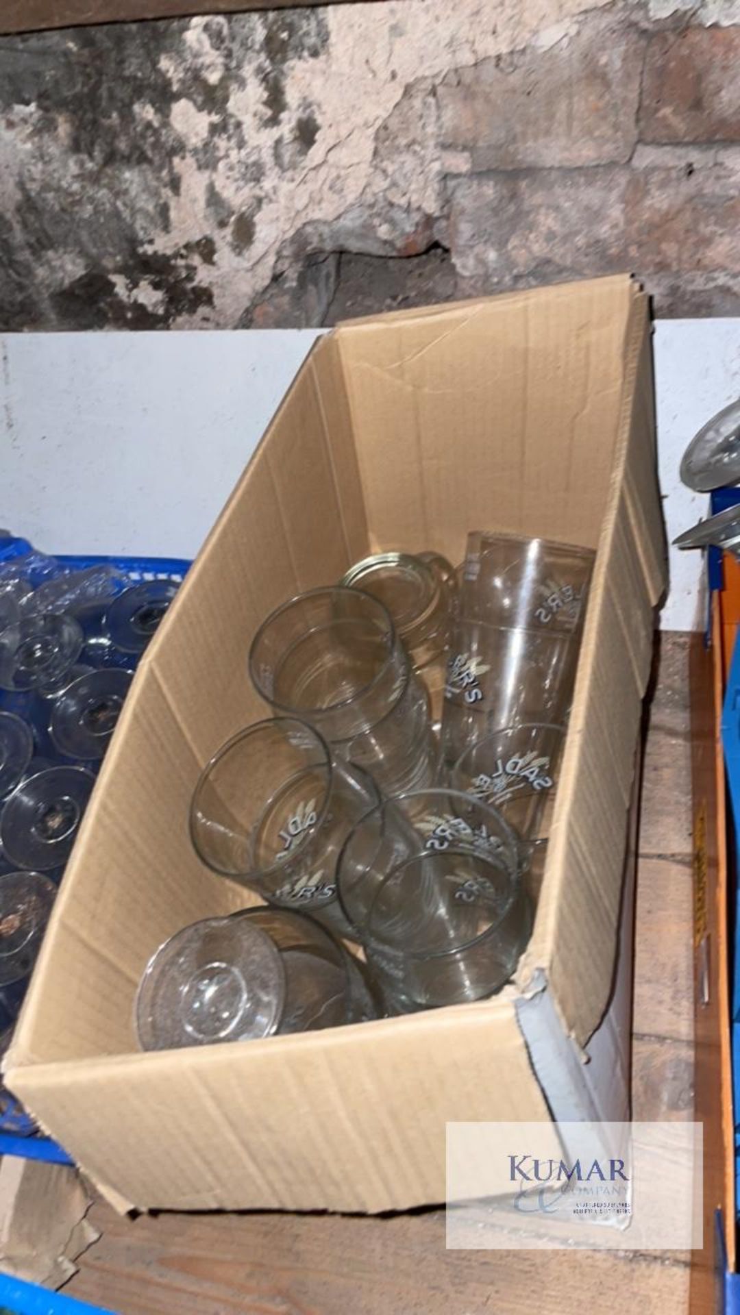 Job lot of mixed glasses Lots of variants like pint, tumblers, shot, wine and half pint Located - Image 11 of 19