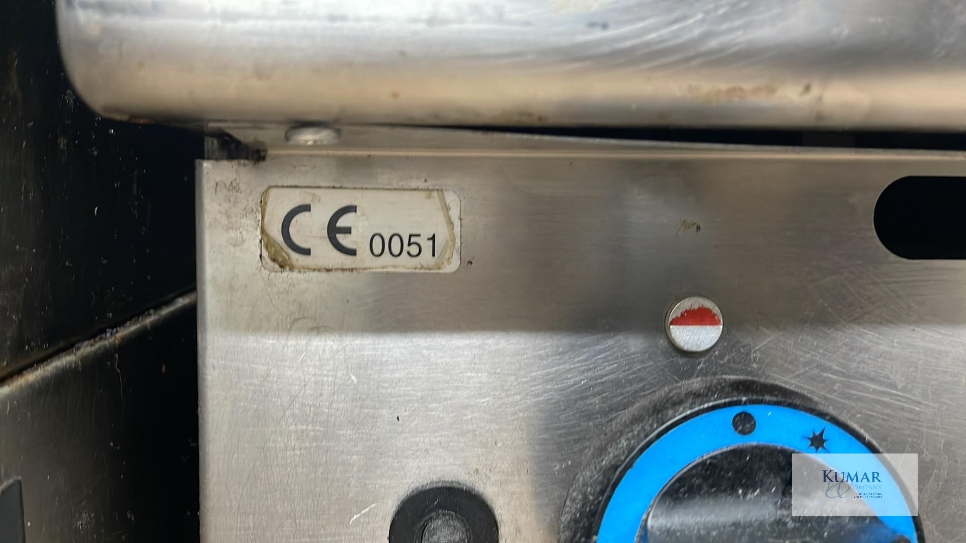 Make Unknown Stainless Steel Cook Top Griddle on Wheels - Believed to be purchased in 2019 - Image 5 of 5