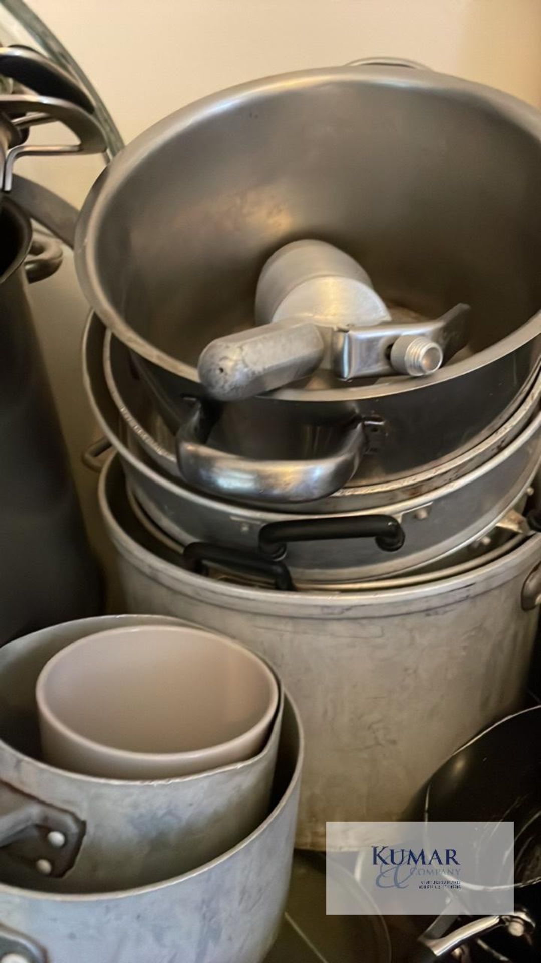 Various size cooking pot and pans - Image 4 of 7