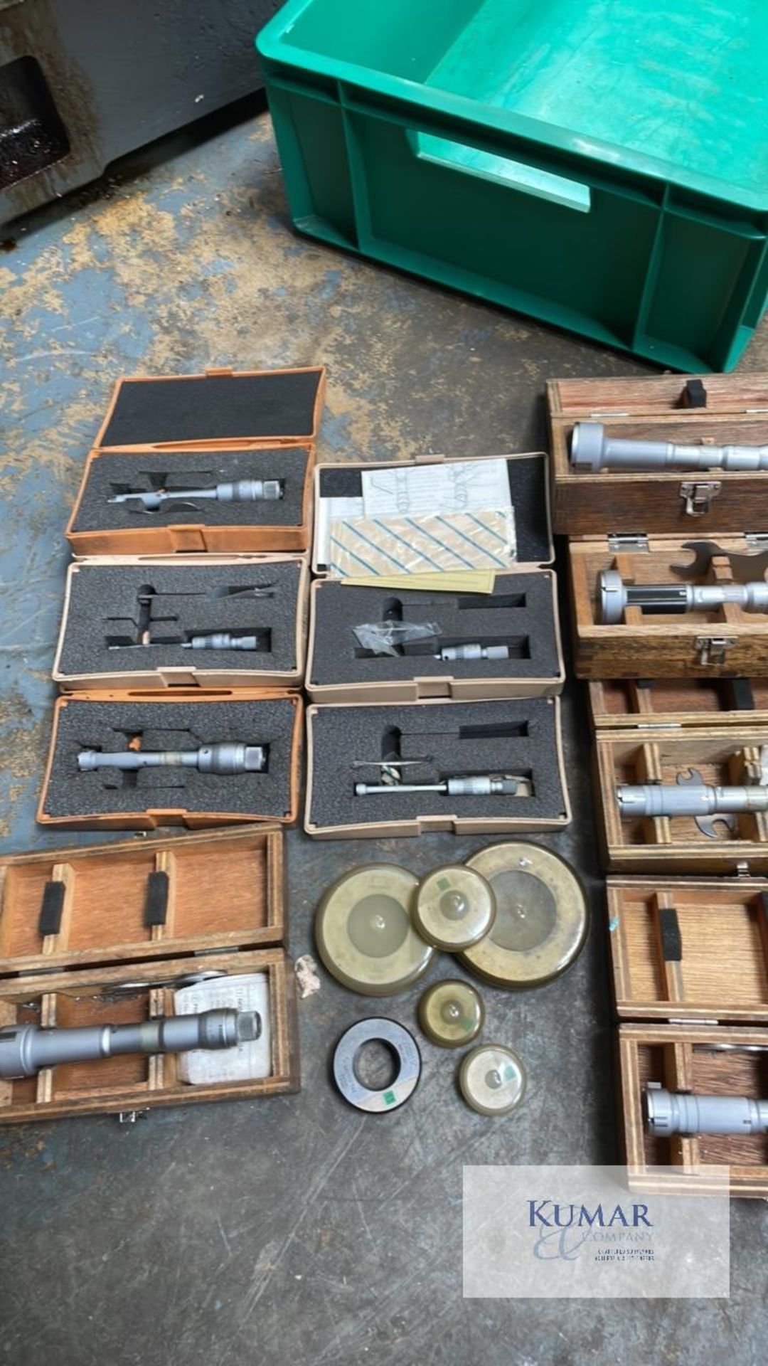 Various bore micrometers 10 in total ranging from 10 mm to 50mm Includes calibration rings