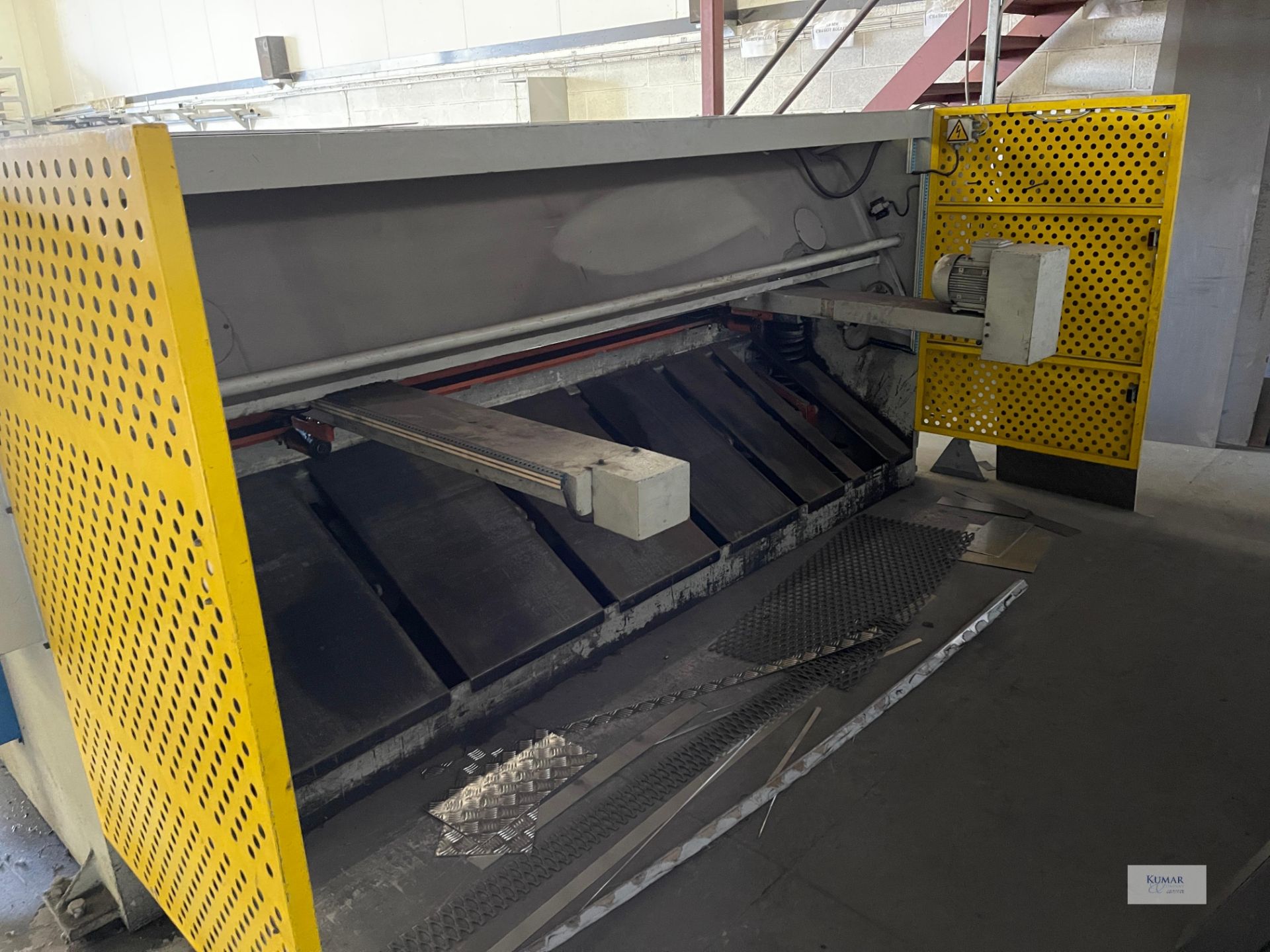 Ermaksan GuillotineHGS 3100X6, Capacity 6mm with Manual Back GaugeSerial No. G-825415V (2002) - Image 10 of 18