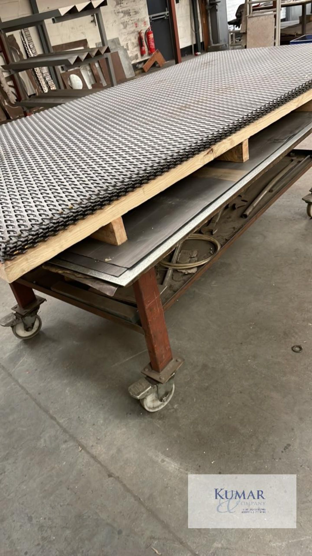 Sheet metal table on casters 1840mm long x 920mm wide 800mm high, with lower shelf Casters 150mm - Image 2 of 4
