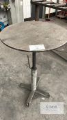 Rotatating, ajustable hight table 610mm diameter hight 600mm to 1000mm