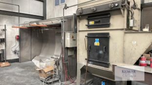 Powder coat / spray booth with extractor and gun kit Approx booth size 4.2m long x 2.1m high