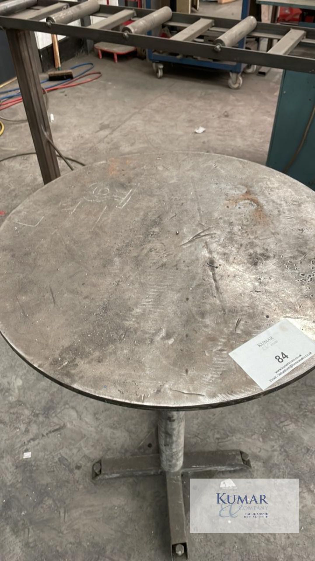 Rotatating, ajustable hight table 610mm diameter hight 600mm to 1000mm - Image 2 of 3