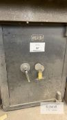 Merlin Safe 21” wide x 28” tall x 21” deep with Keys