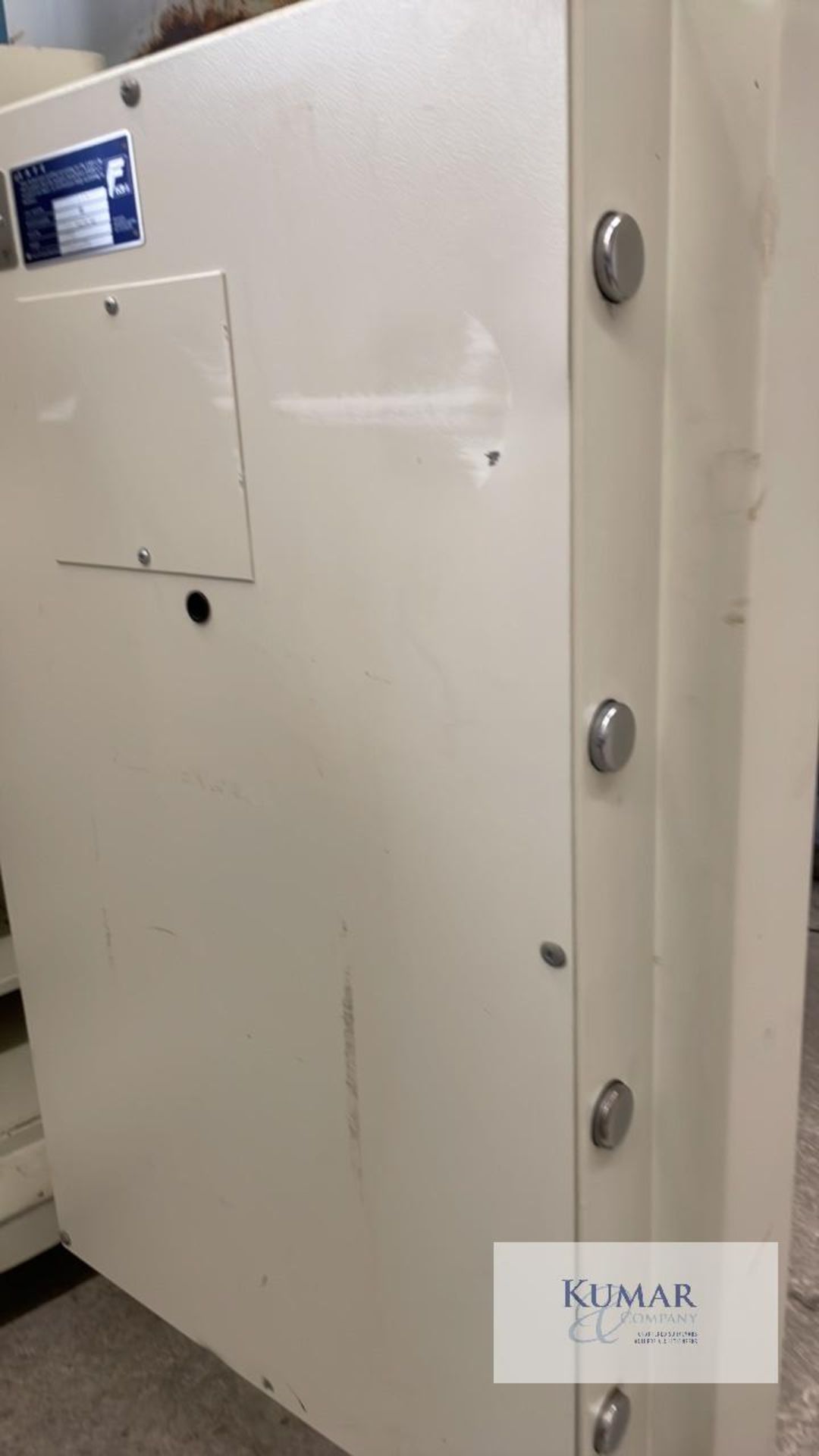 Chubb Grade 3 Safe 26” wide x 40” high x 26” deep With lockable inner safe and Keys - Image 4 of 5