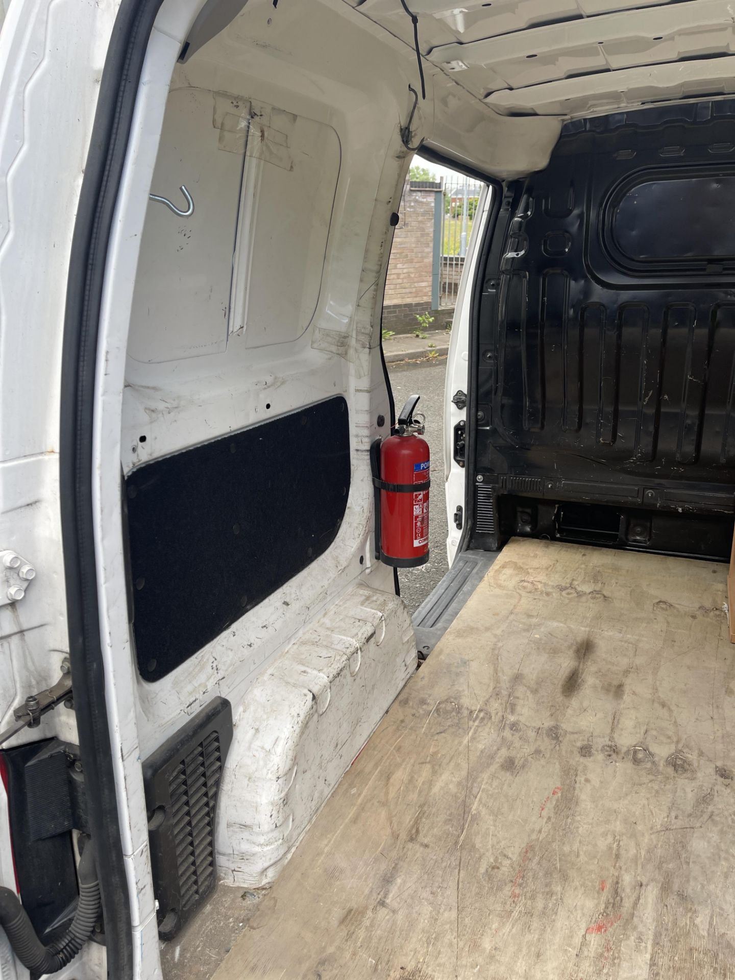 2015 - Nissan NV200 Acenta DCI Diesel Panel Van - Image 18 of 32