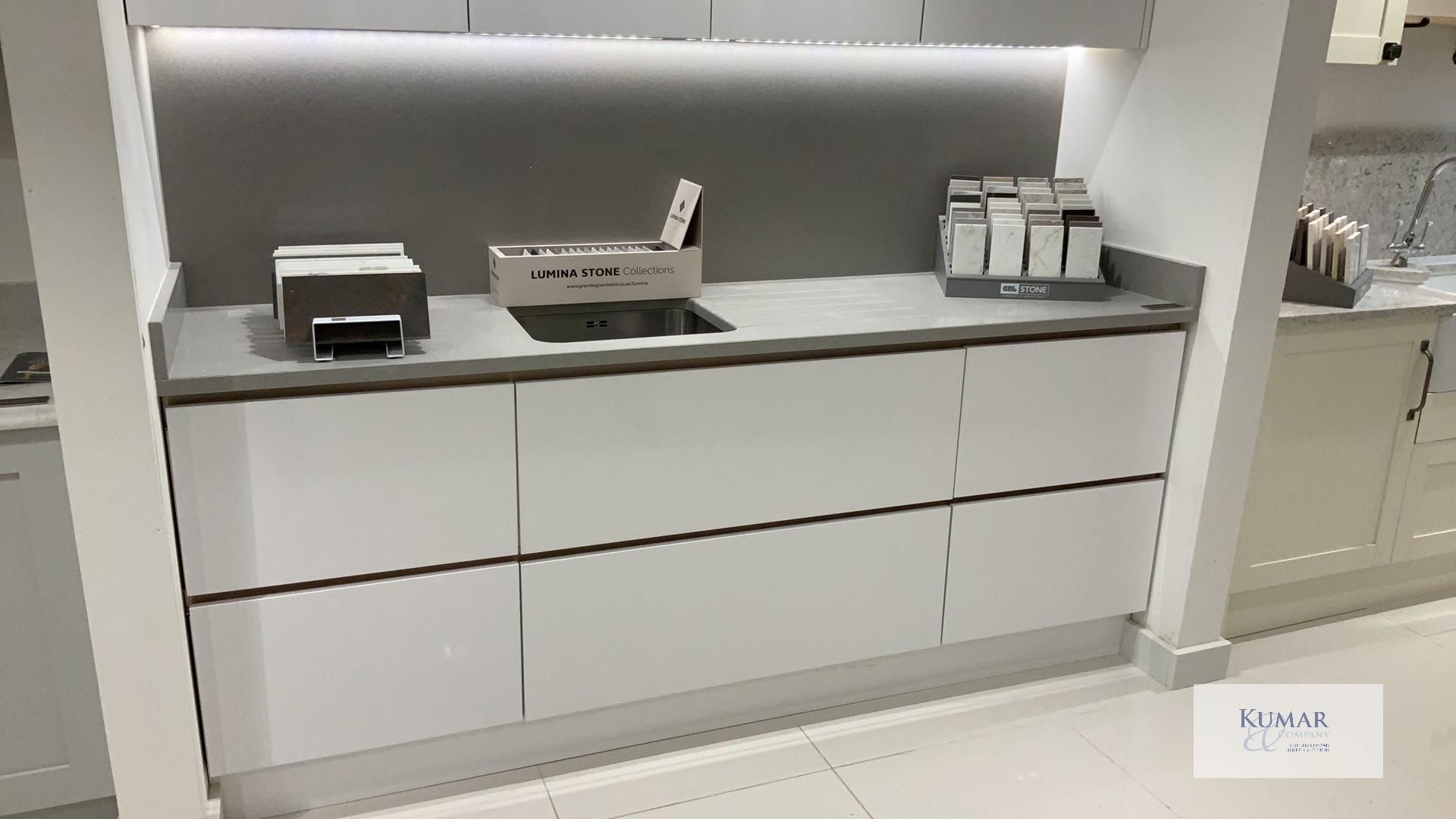 Gloss Finish Display Kitchen with Quartz Worktop, Stainless Steel Sink - Approximate Size 2.22m x - Image 4 of 9