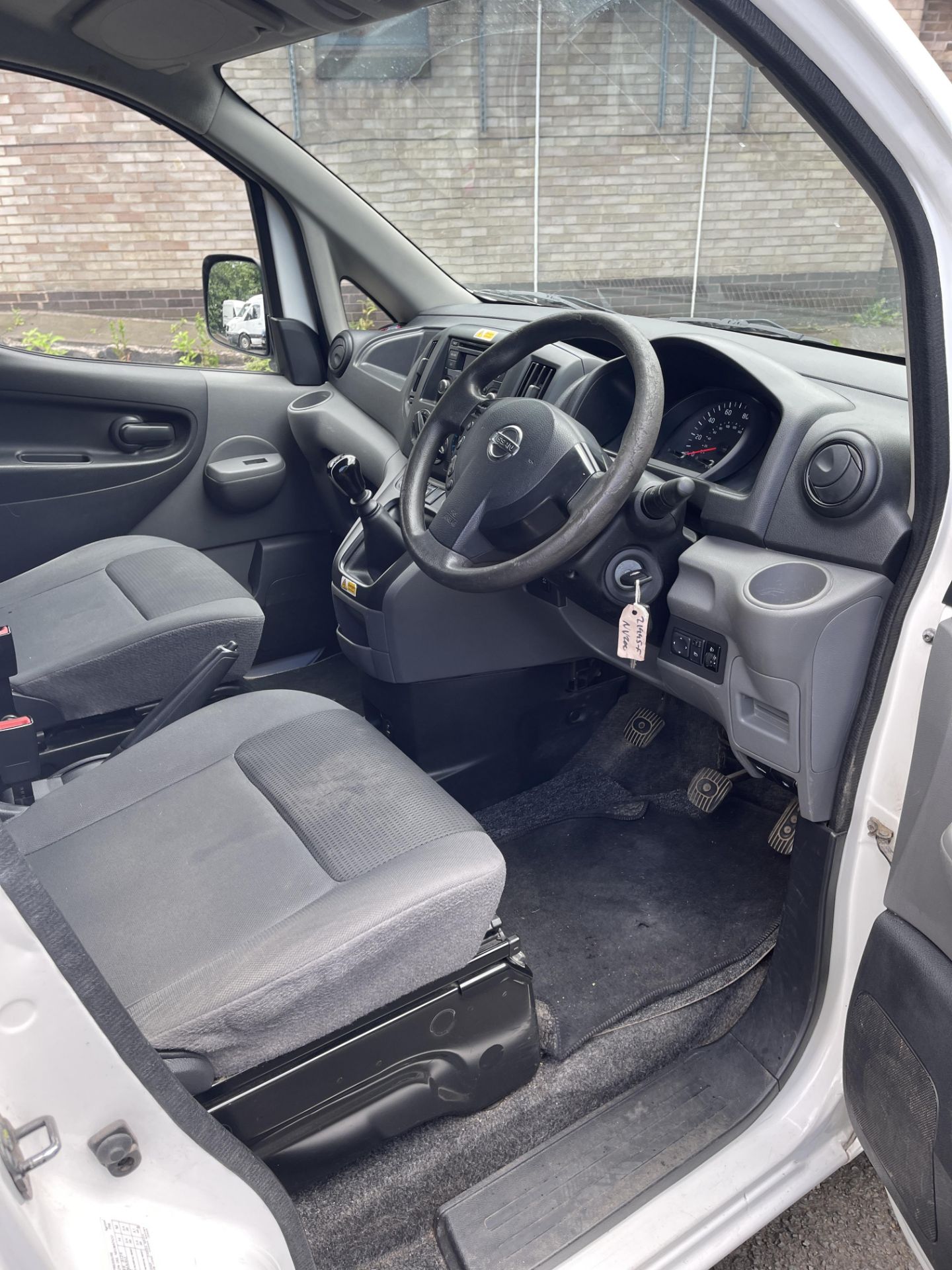 2015 - Nissan NV200 Acenta DCI Diesel Panel Van - Image 25 of 32