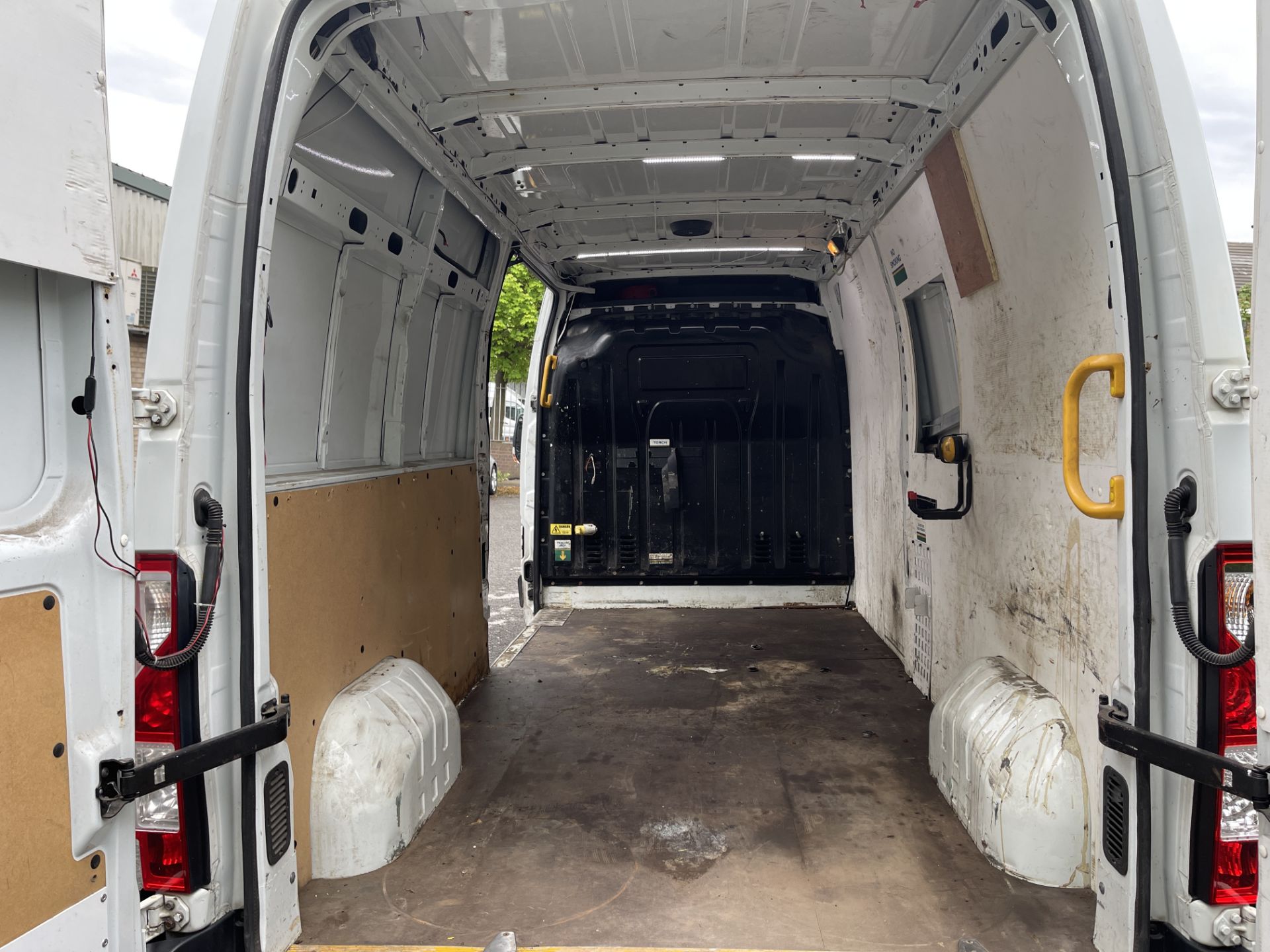 Renault Master LM35 Business DCI Diesel Panel Van - Image 46 of 54