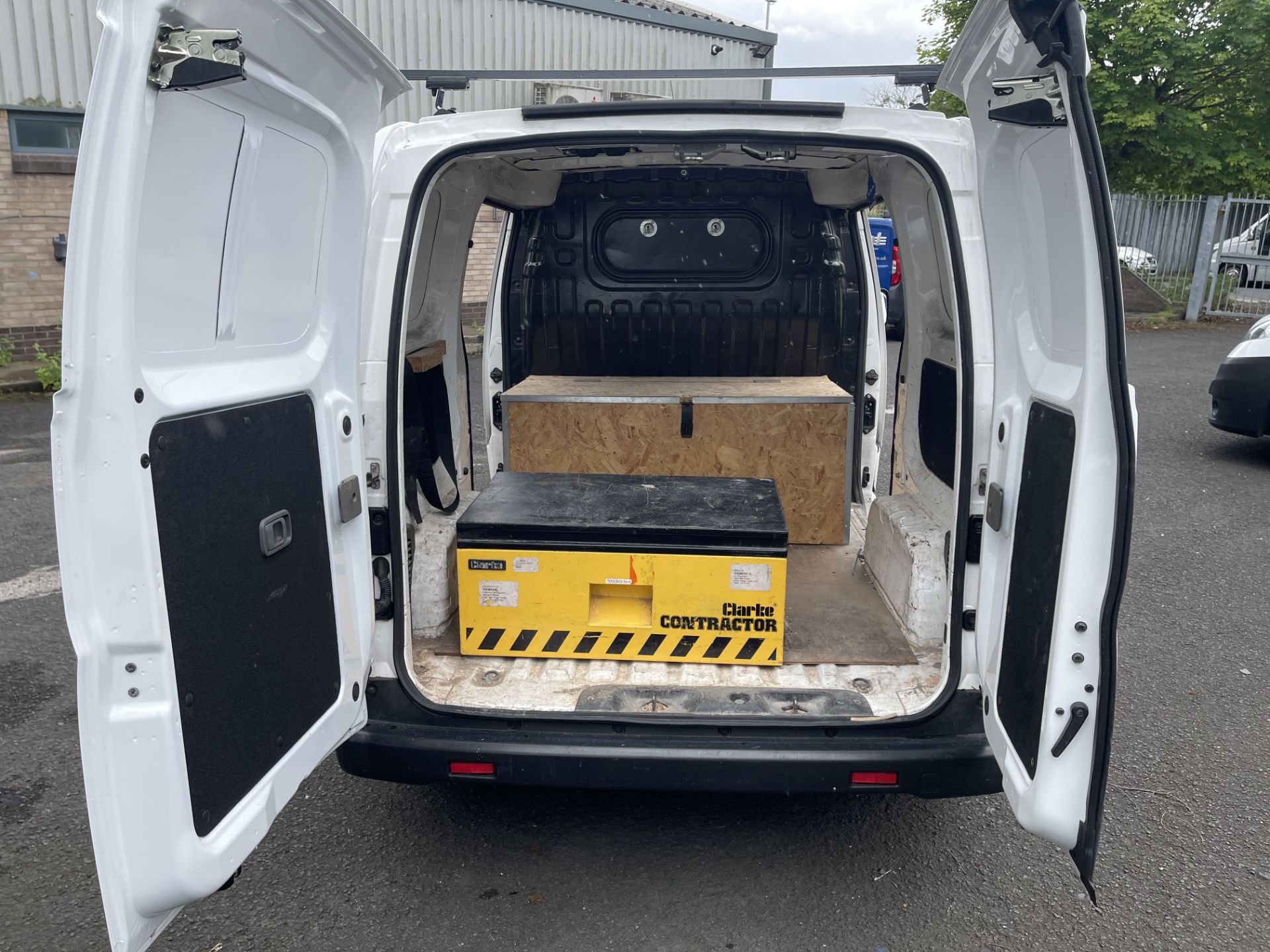 2015 - Nissan NV200 Acenta DCI Diesel Panel Van - Image 15 of 32