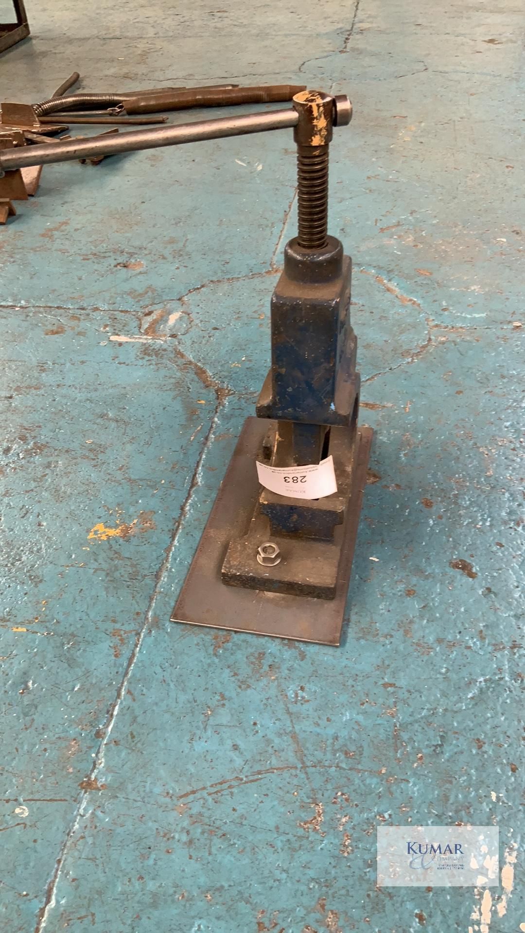 Woden 183/4 Heavy Duty Pipe vice