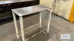 Steel Work Table Dimensions 101cm x 48cm x 92cm Height -Please Note Does Not Include Contents on