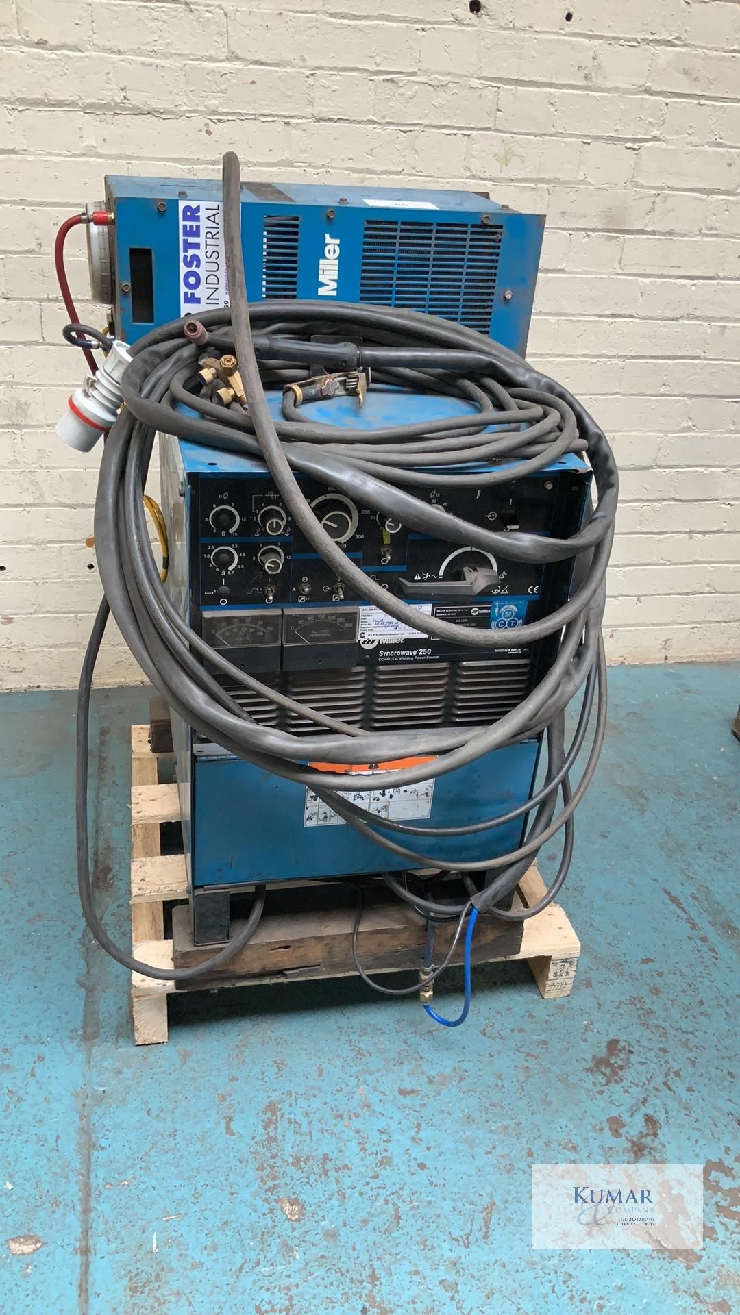 Miller Syncowave 250 CC.AC/DC Welding Power Source, Serial No.LA087984 with Miller Hydramate 1