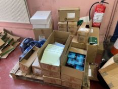 Mixed Lot Comprising Quantity of Eye Wash Pods, Eye Wash Bottles, Eye Wash Kits, Eye Wash Pod