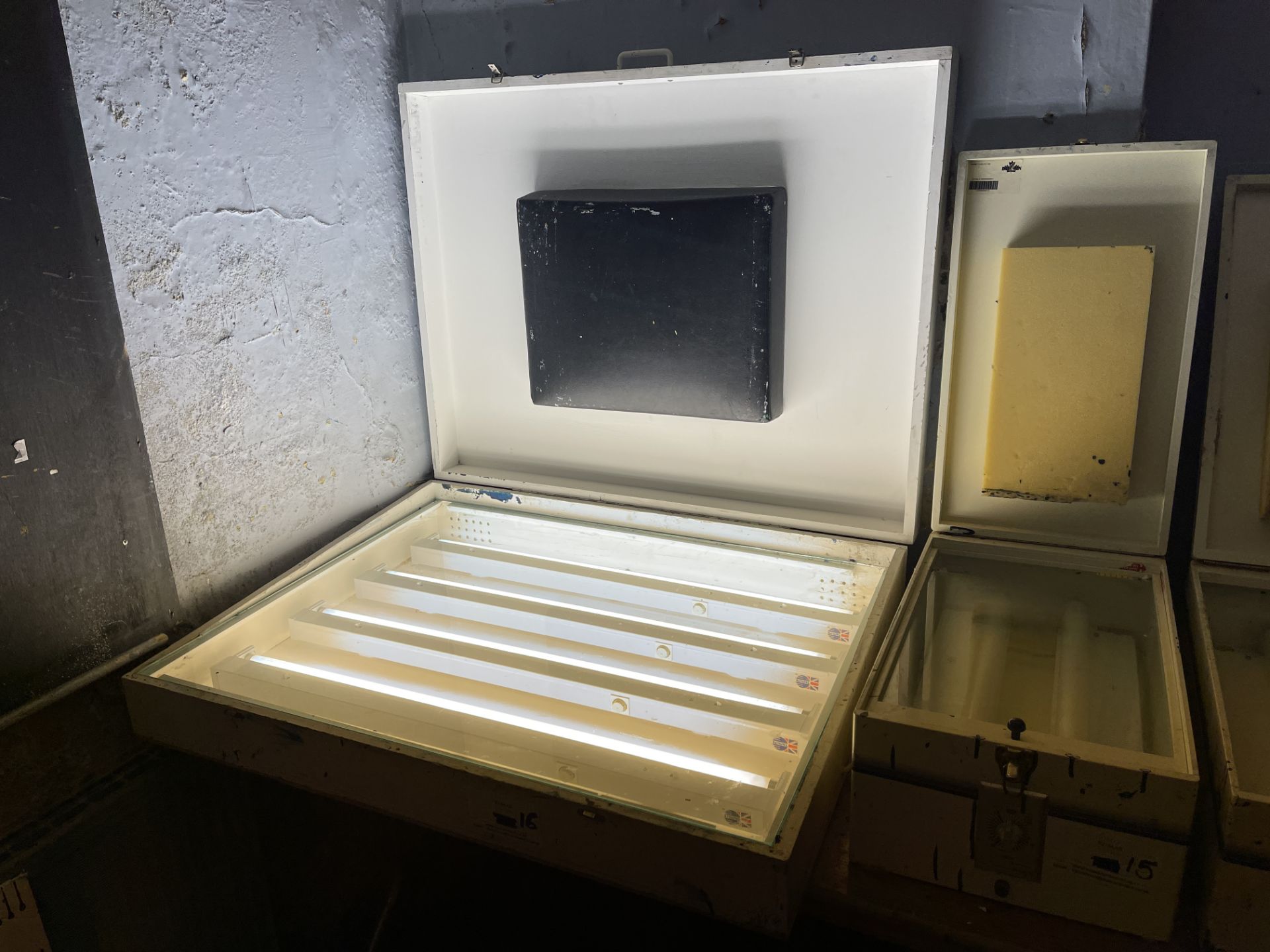 Make Unknown Large Light Box - W - 700mm x 1000mm - Image 2 of 2