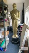 4: Oscars Type Statue Props