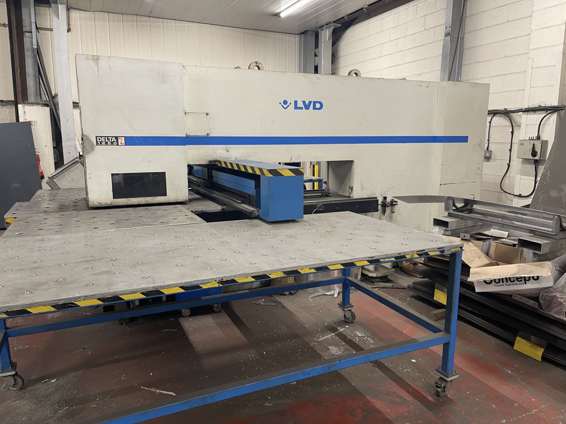 LVD Delta 1250 RS TN CNC Punching Machine, Serial No. 25917, (06/1999) - Bild 21 aus 22