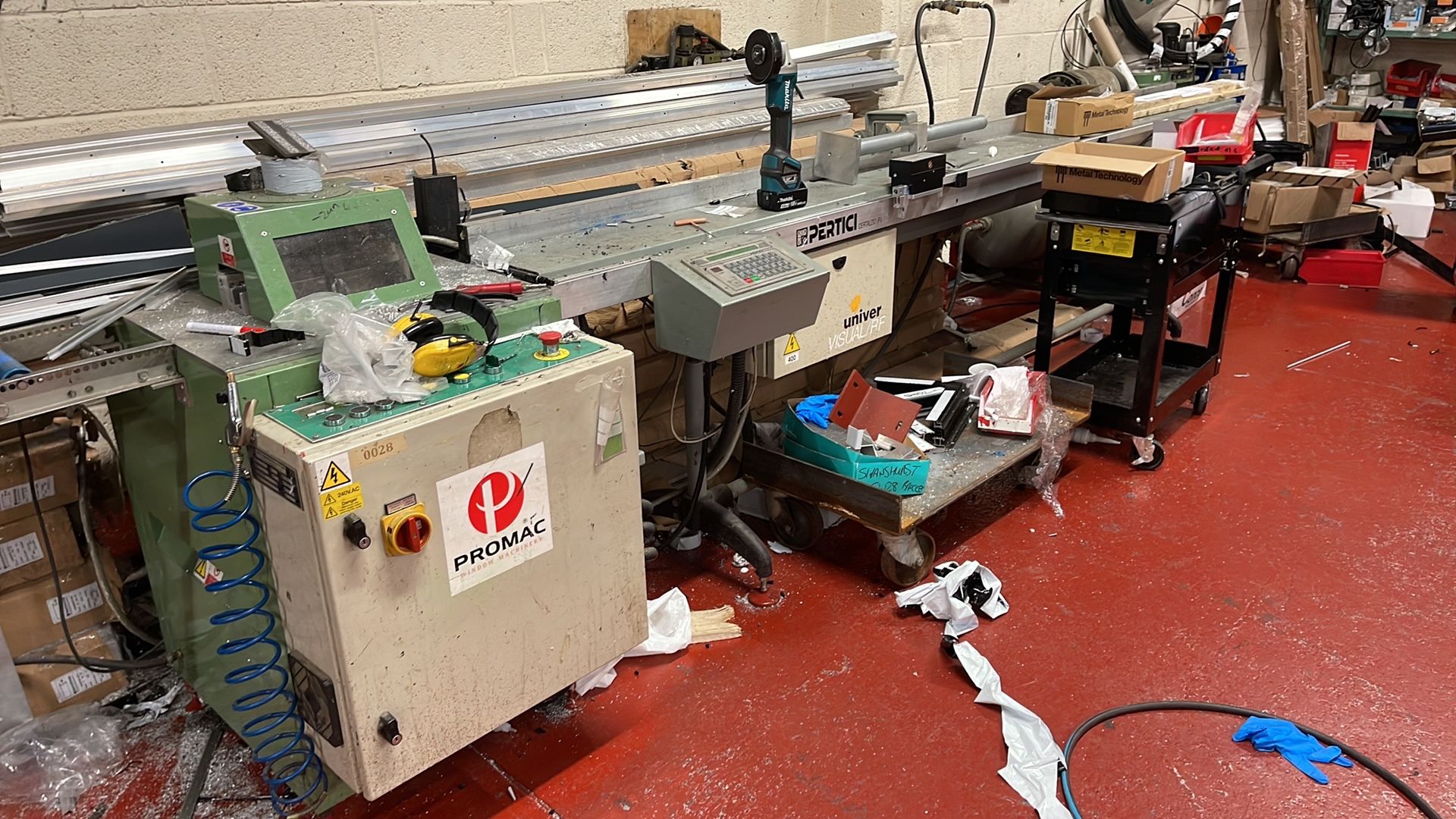 Jade Engineering JS 250 P Bead Saw with Pertici Univer Visual/RF In Feed & Exit Roller Table - Image 5 of 6