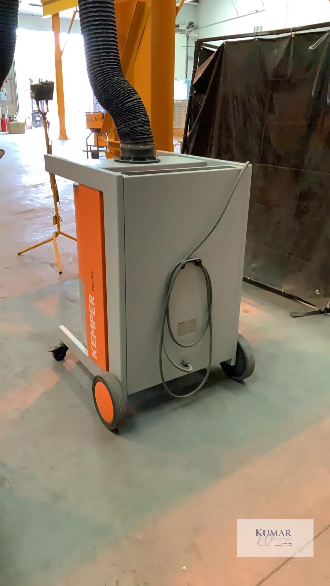 Kemper MaxiFill Mobile Fume Extractor, Serial No. 19010096, (01/2019) - Please Note This Lot is - Image 5 of 6