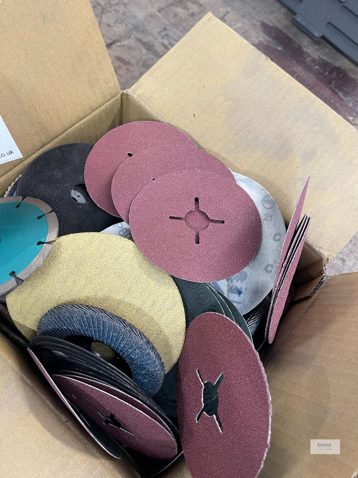 Box of Various Sanding Discs - Image 2 of 2