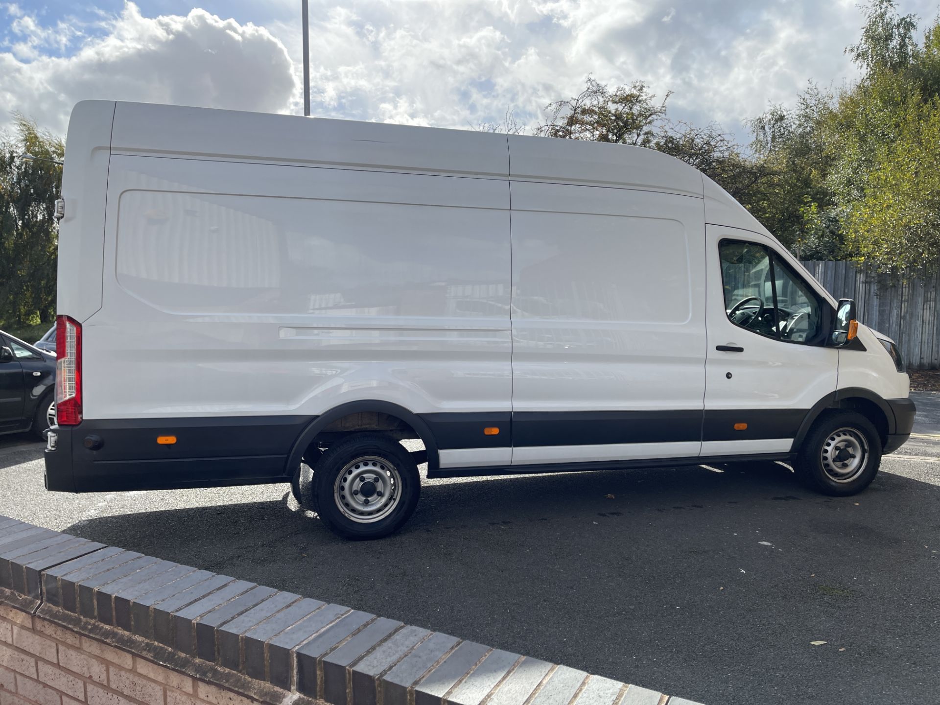 2018 - Ford Transit 350 L4 Diesel Panel Van - Image 12 of 46