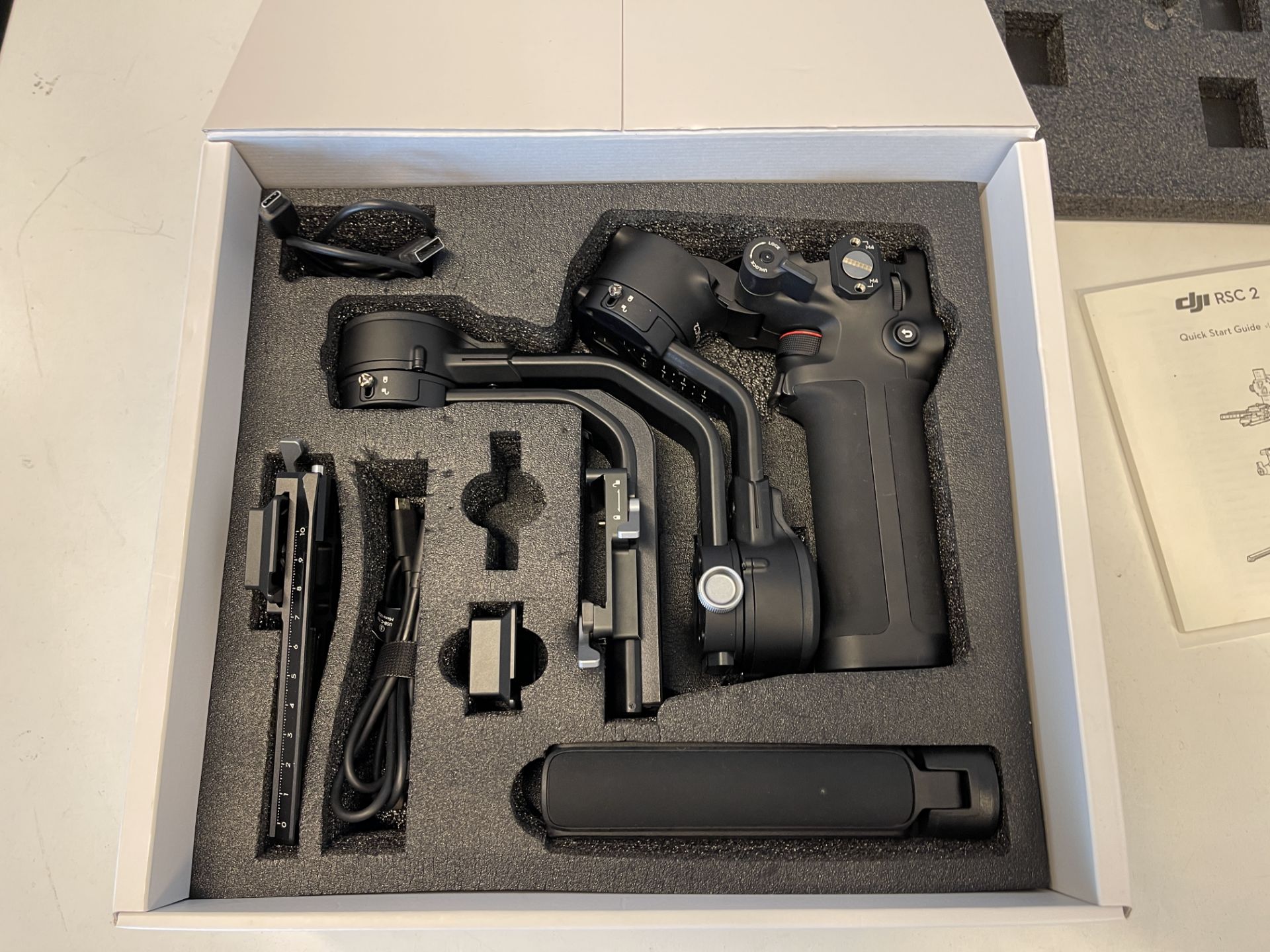 DJI RSC 2 Ronin Handheld Gimble Complete with Accessories & Case (RRP £400) - Image 8 of 9