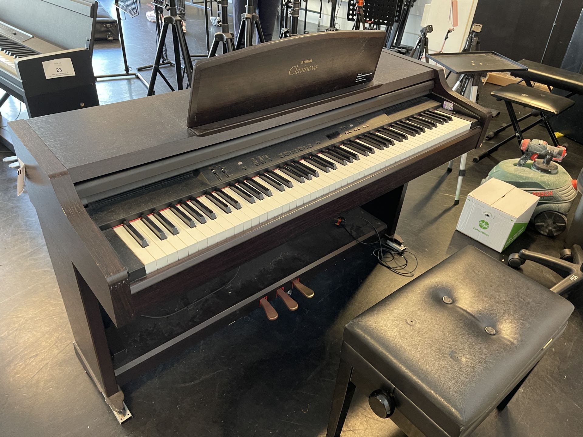 Yamaha Clainova Digital Piano CLP-840 Complete with Stool (RRP £1500)
