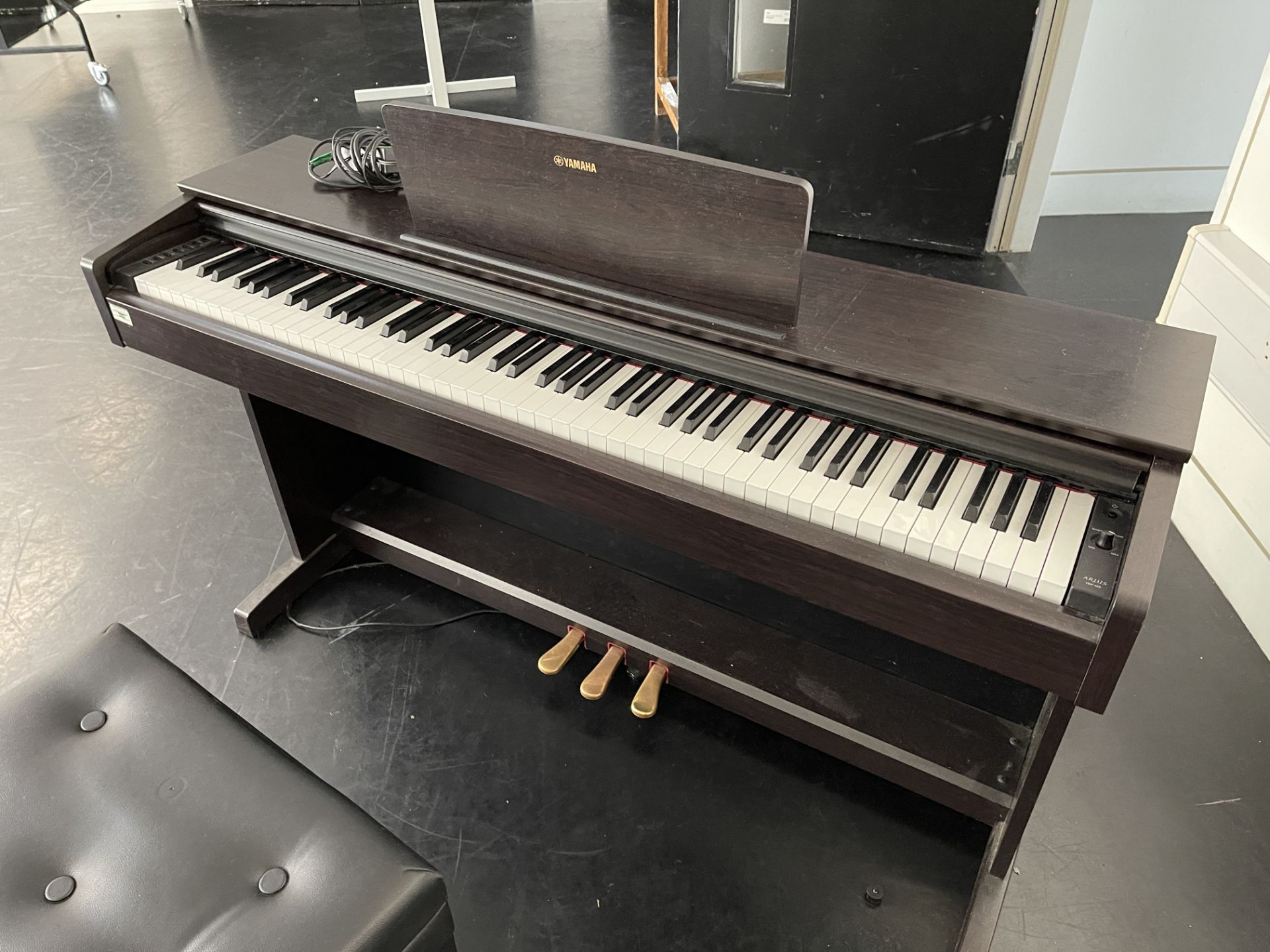 Yamaha Digital Piano Complete with Stool - Image 5 of 10