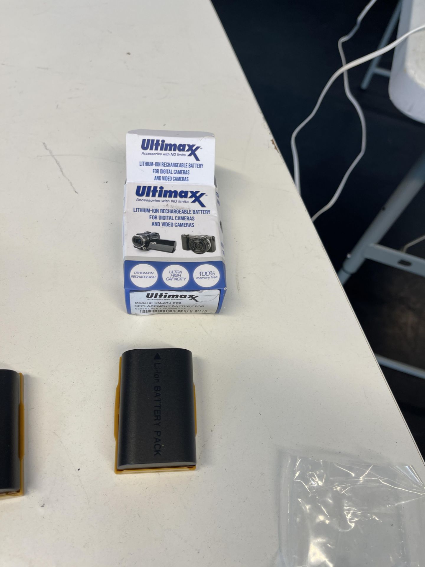 2: Ultimaxx Lithium-Ipn Rechargeable Battery for Digital Cameras - Image 6 of 6