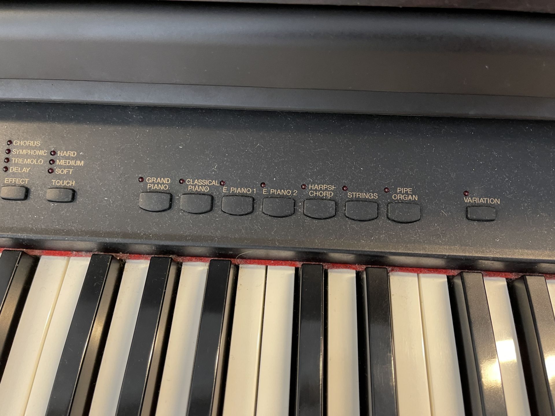 Yamaha Clainova Digital Piano CLP-840 Complete with Stool (RRP £1500) - Image 8 of 18