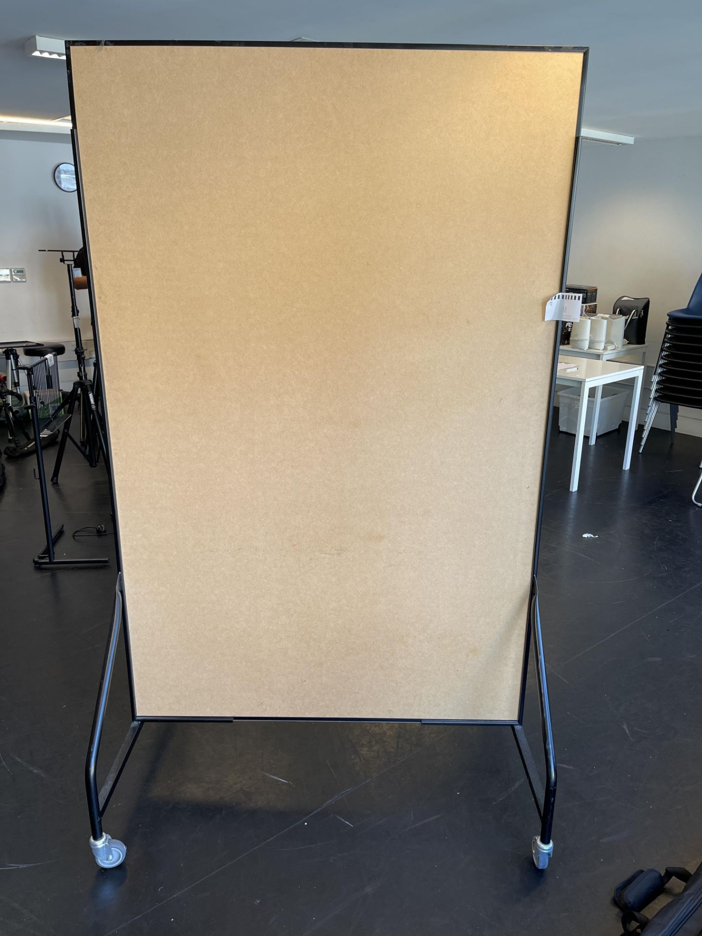 Single Sided Portable Mirror on Wheels (Set of 4 £2k) - Image 4 of 4