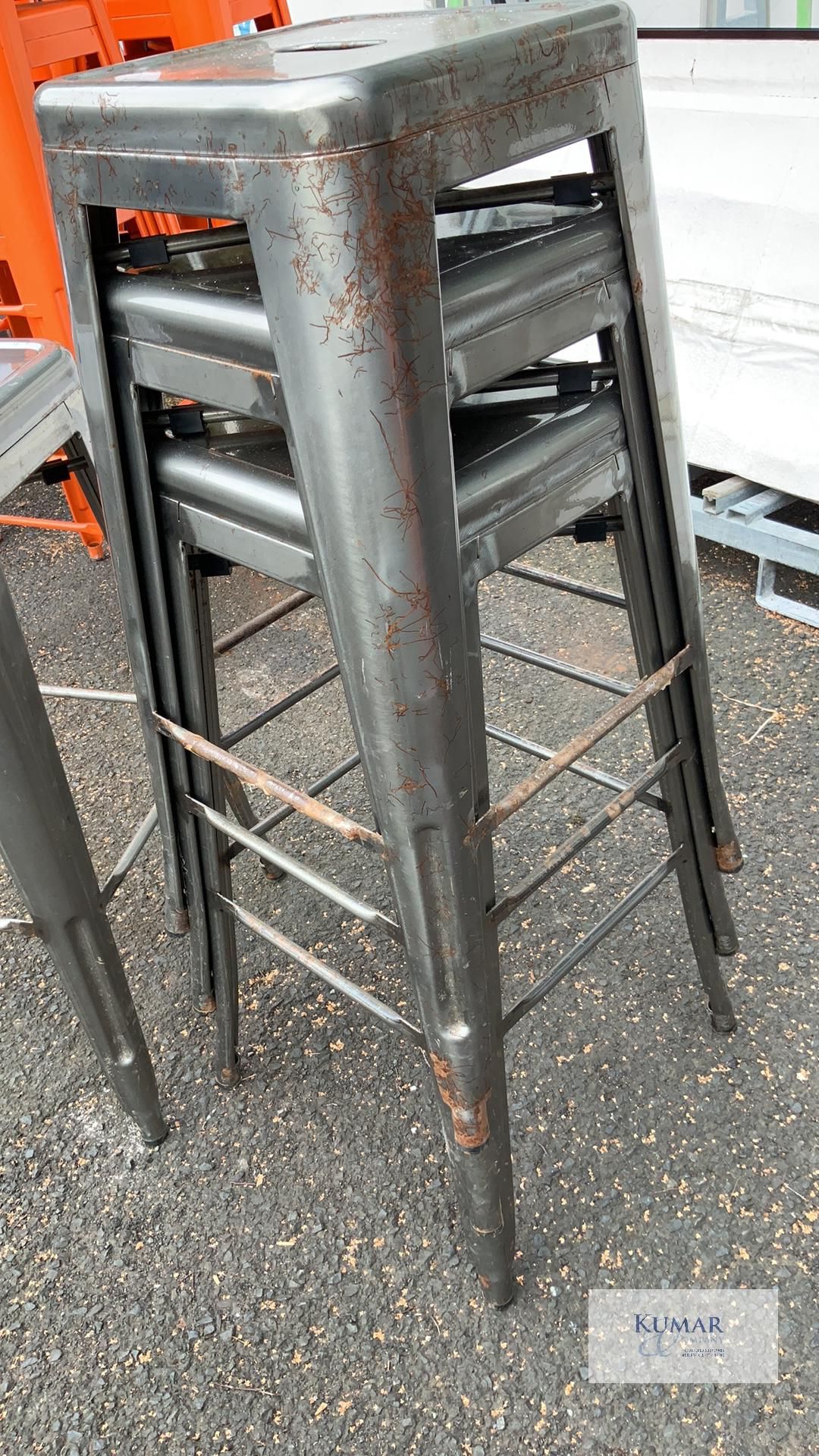 Set of 4 Callie backless metal bar stools 765mm high - Image 3 of 4