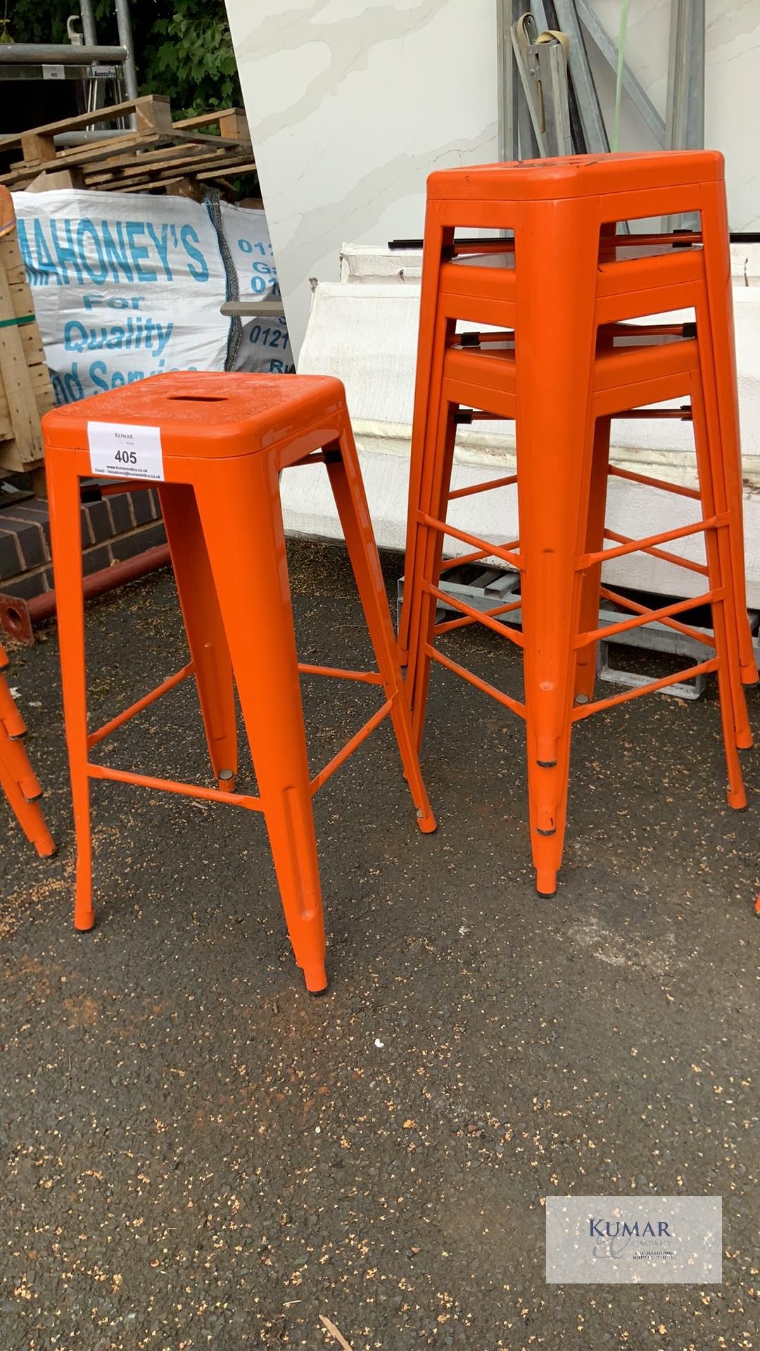 Set of 4 Callie backless metal bar stools in orange 765mm high - Image 3 of 3