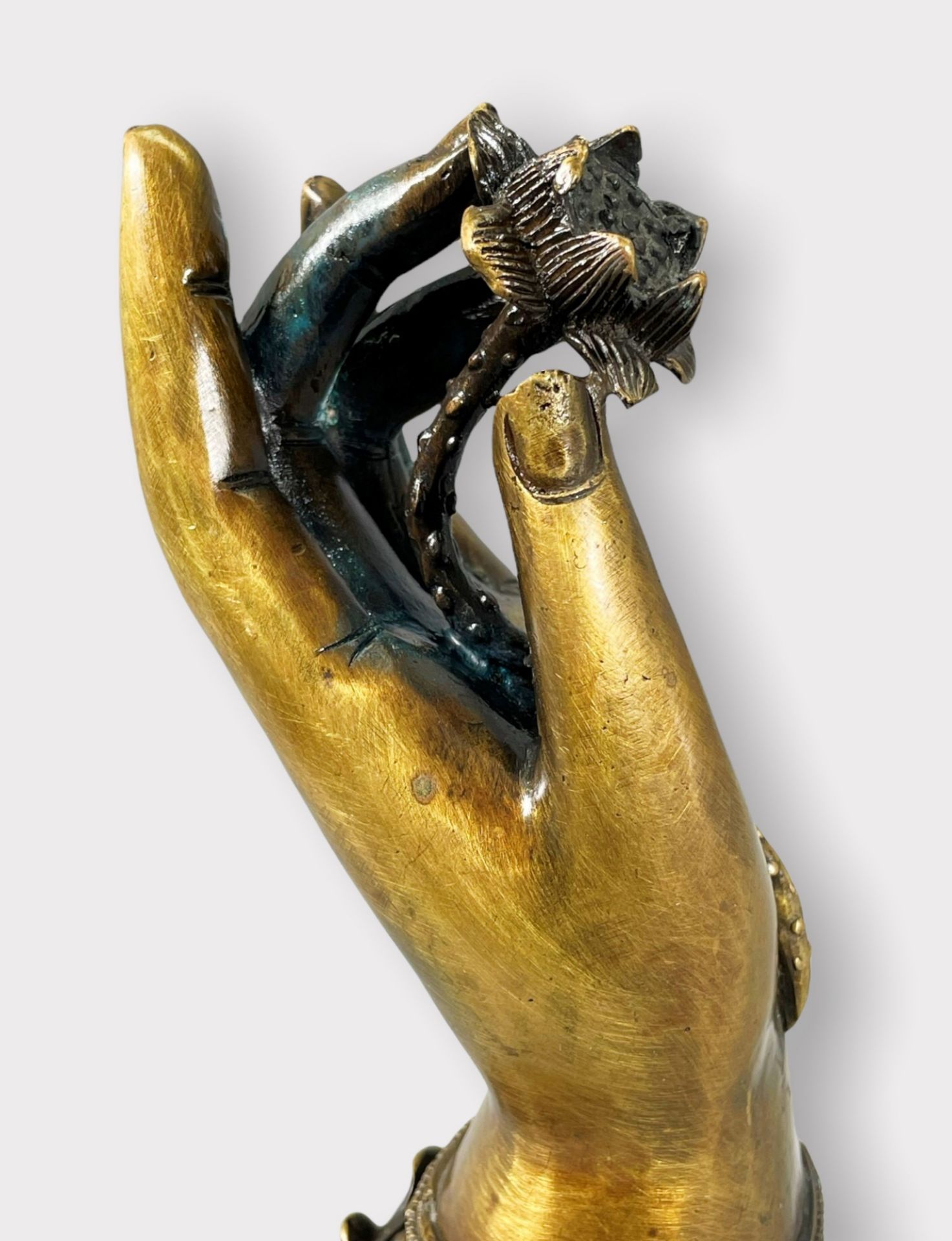 Anmutige Hand Buddhas - Image 8 of 11