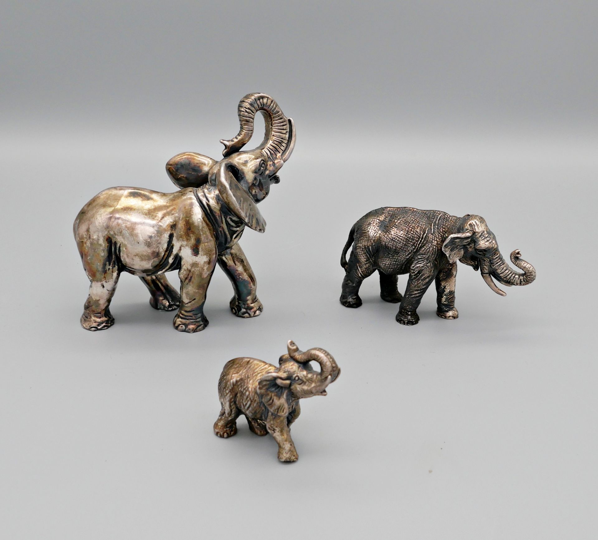 Konvolut von drei Elefanten - Bild 3 aus 7