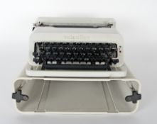 Sottsass, Ettore:  Schreibmaschine Valentine S