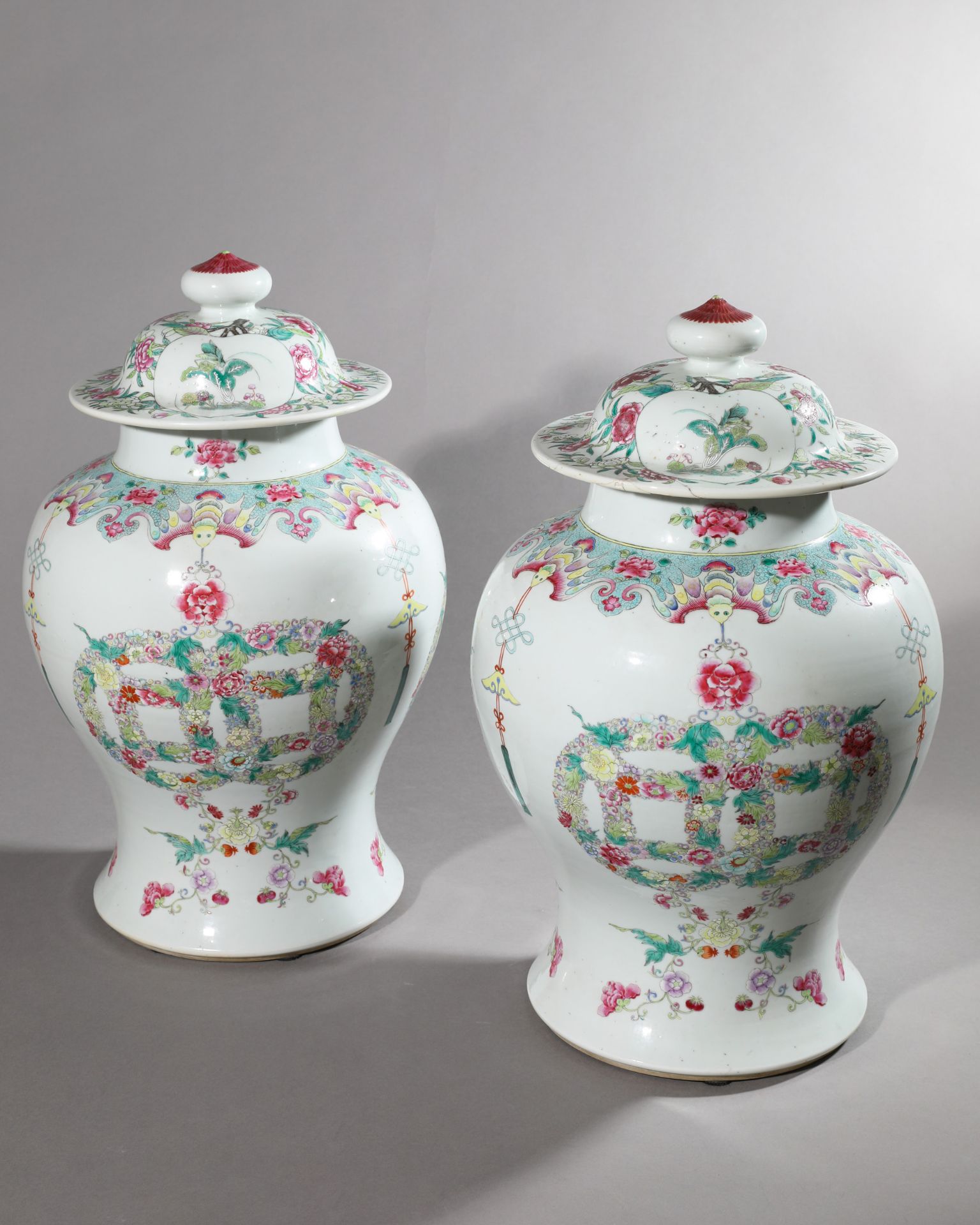 2 large Lidded Vases Famille Rose Yongzheng mark