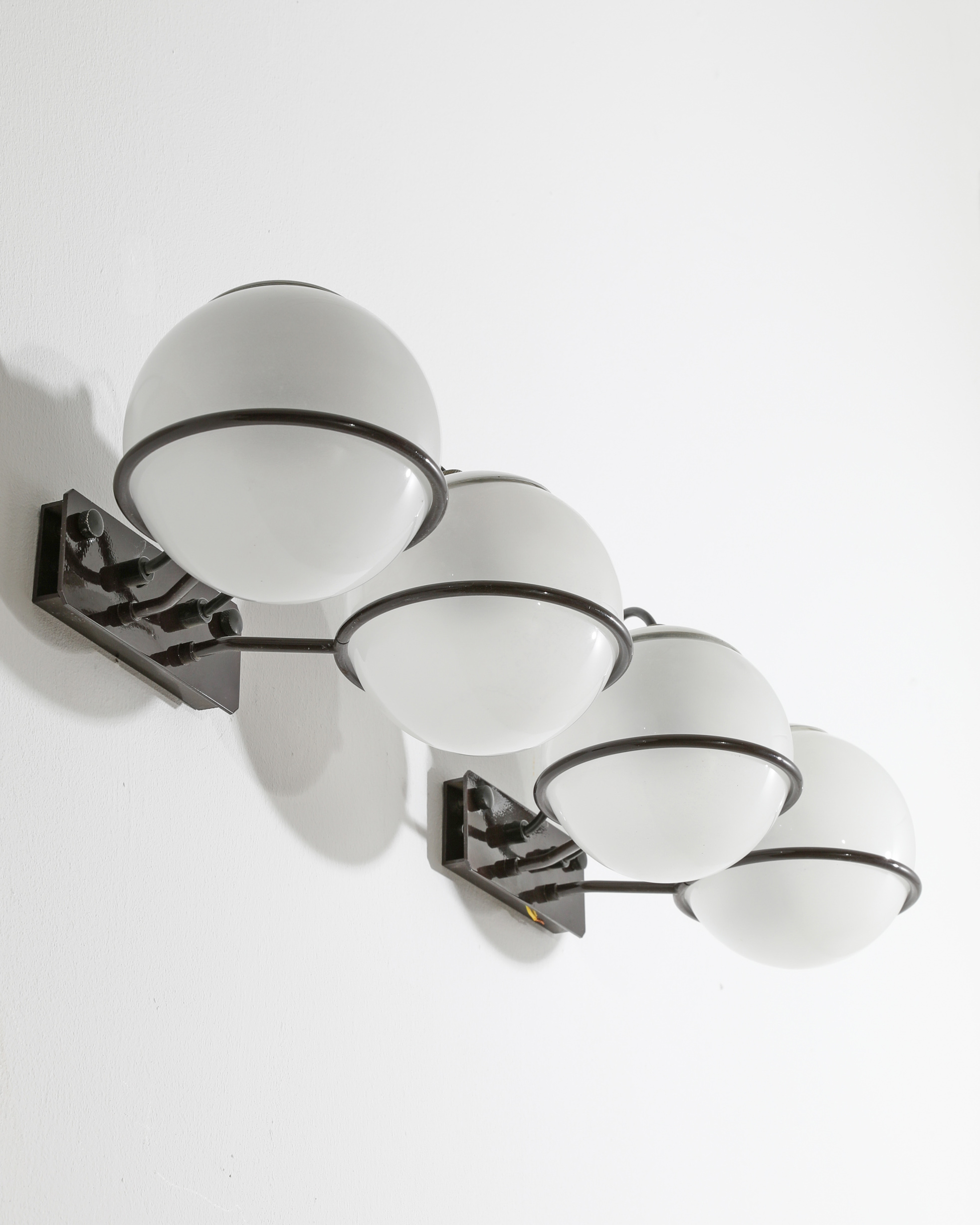 Gino Sarfatti, Arteluce, 2 Wall Lamps Model 237/2