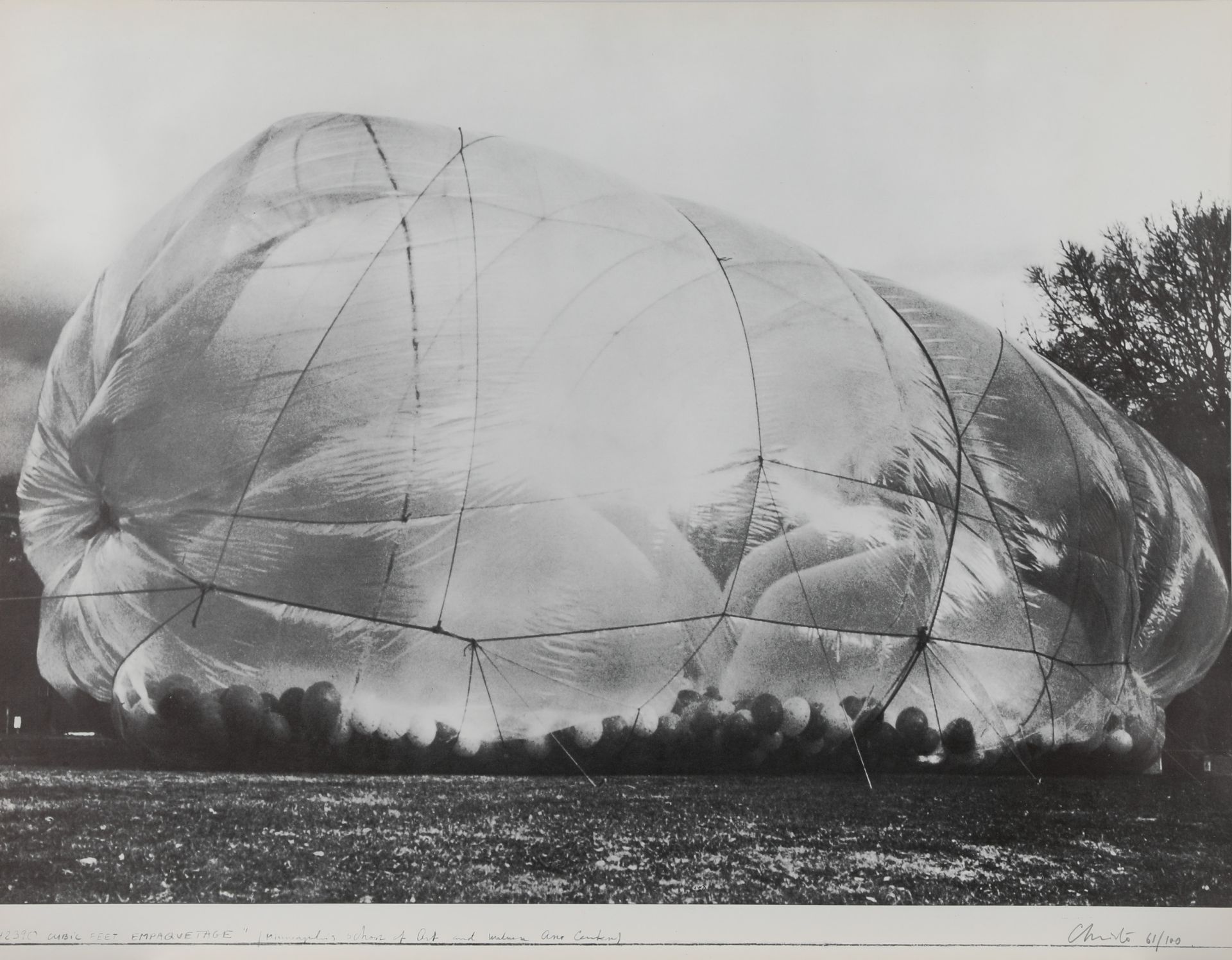 Christo*, 42.390 Cubic Feet Package, Offset