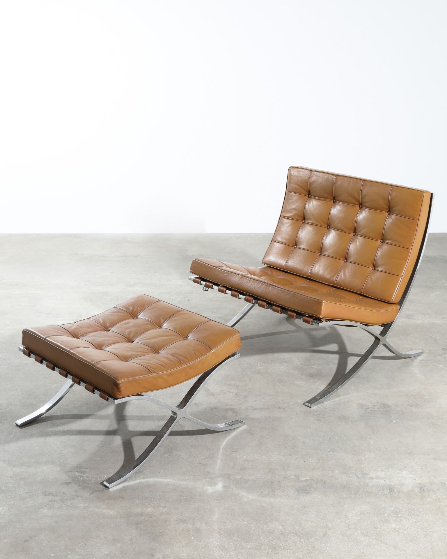 L. Mies van der Rohe, Knoll, Barcelona Lounge Chair + Ottomane