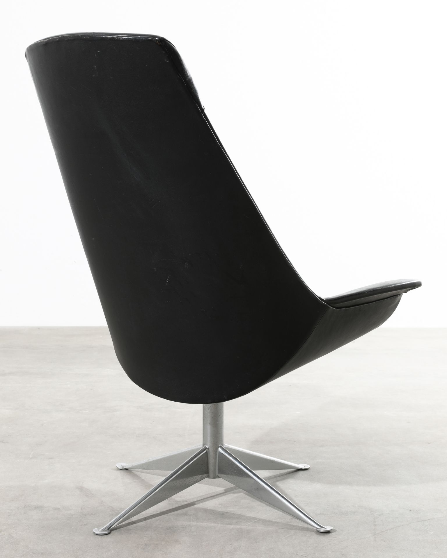 Poul M. Jensen, 1960s swivel Lounge Chair - Image 3 of 4