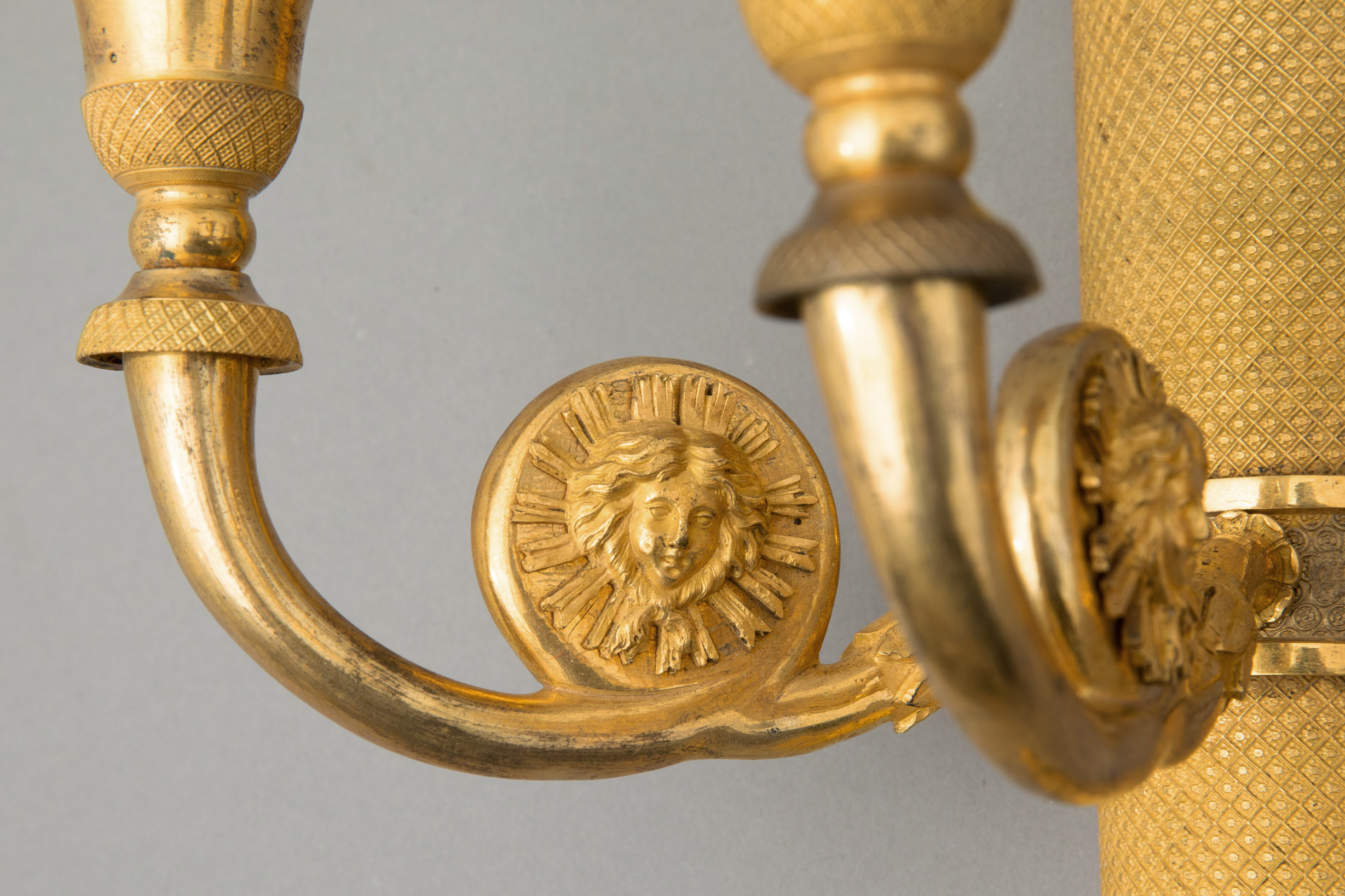 Louis Seize wall sconce, fire-gilded bronze - Image 3 of 4