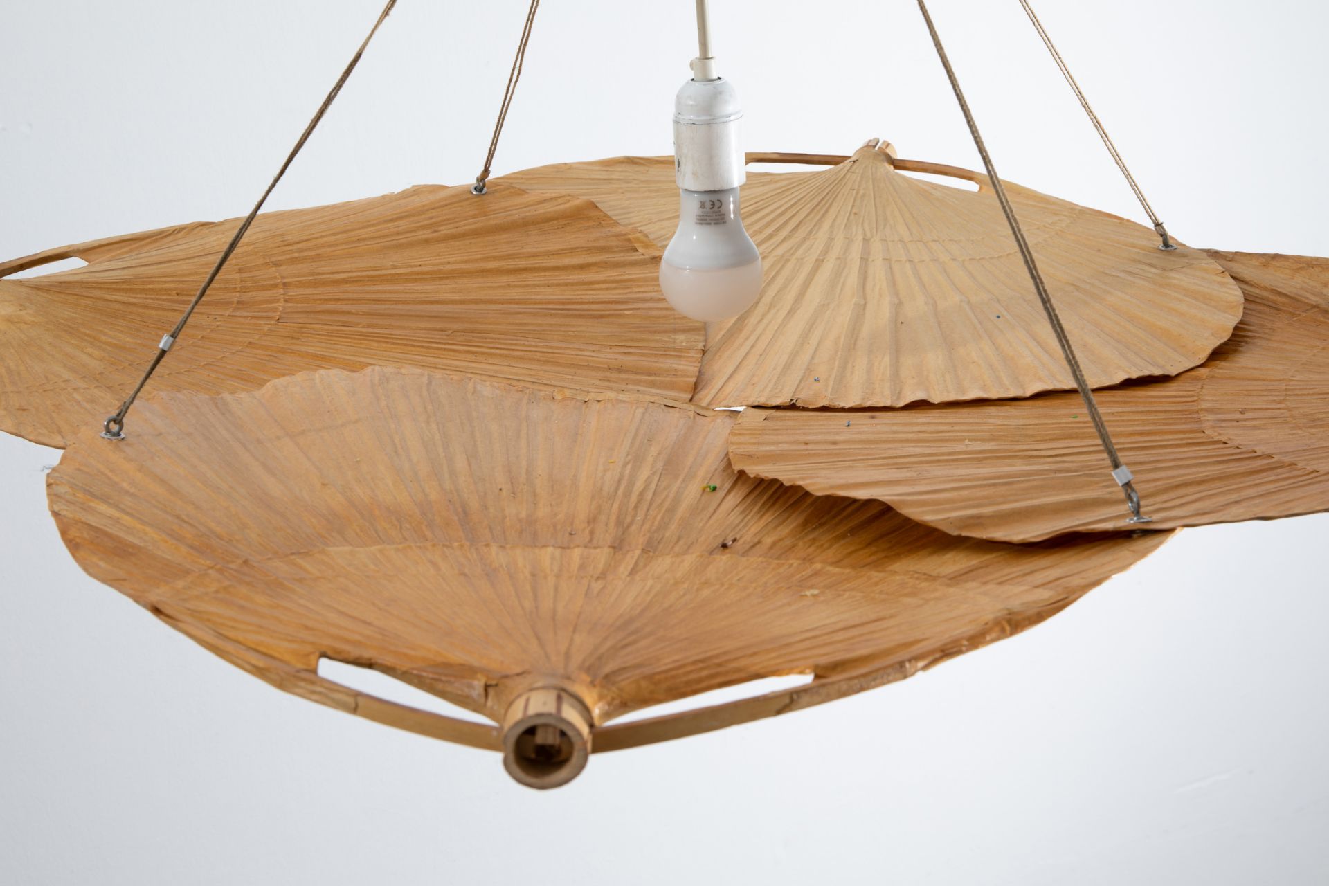 Ingo Maurer, Design M, Pendant lamp model Uchiwa / Yotsuba - Image 5 of 6