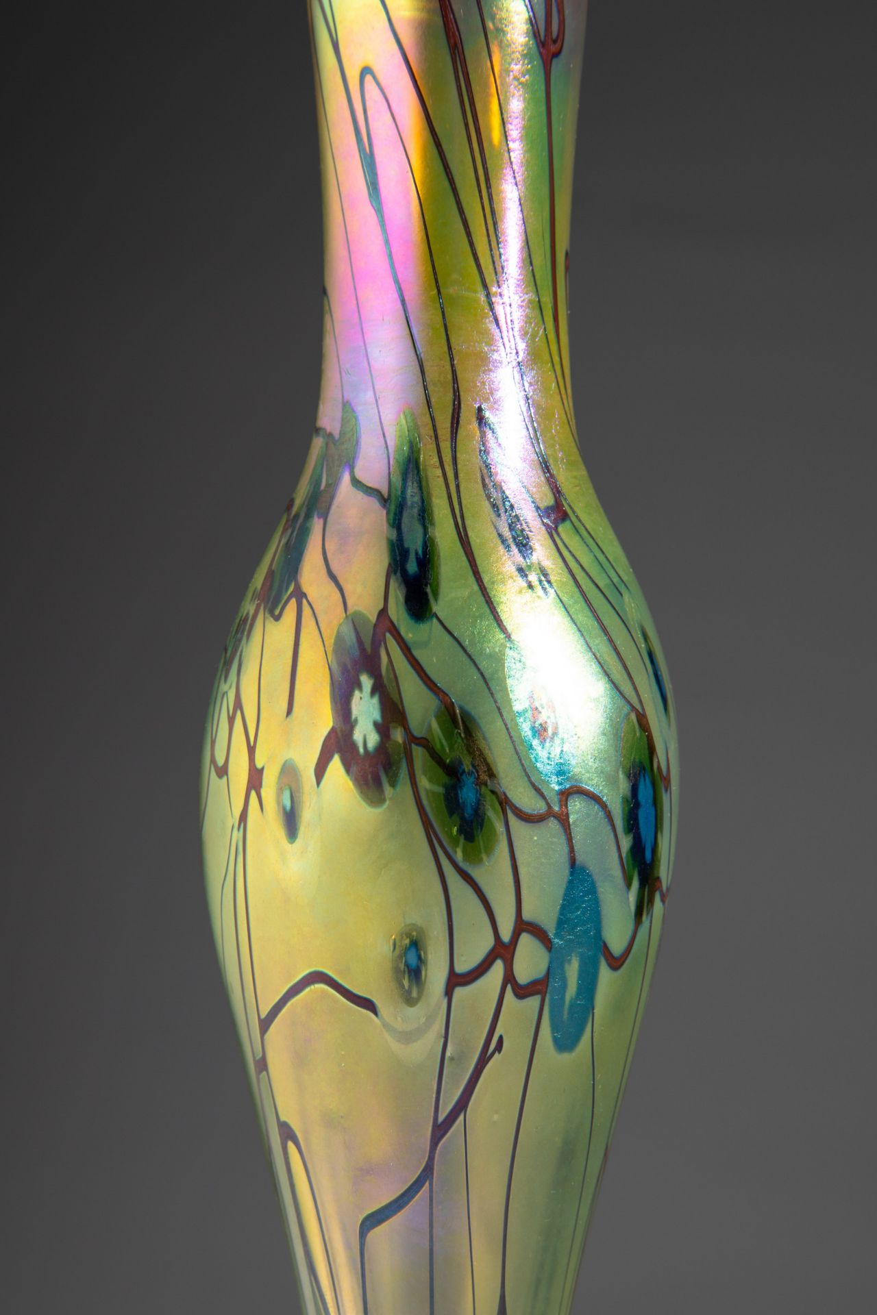 Favrile Vase Art Nouveau, in the manner of Tiffany - Image 3 of 4