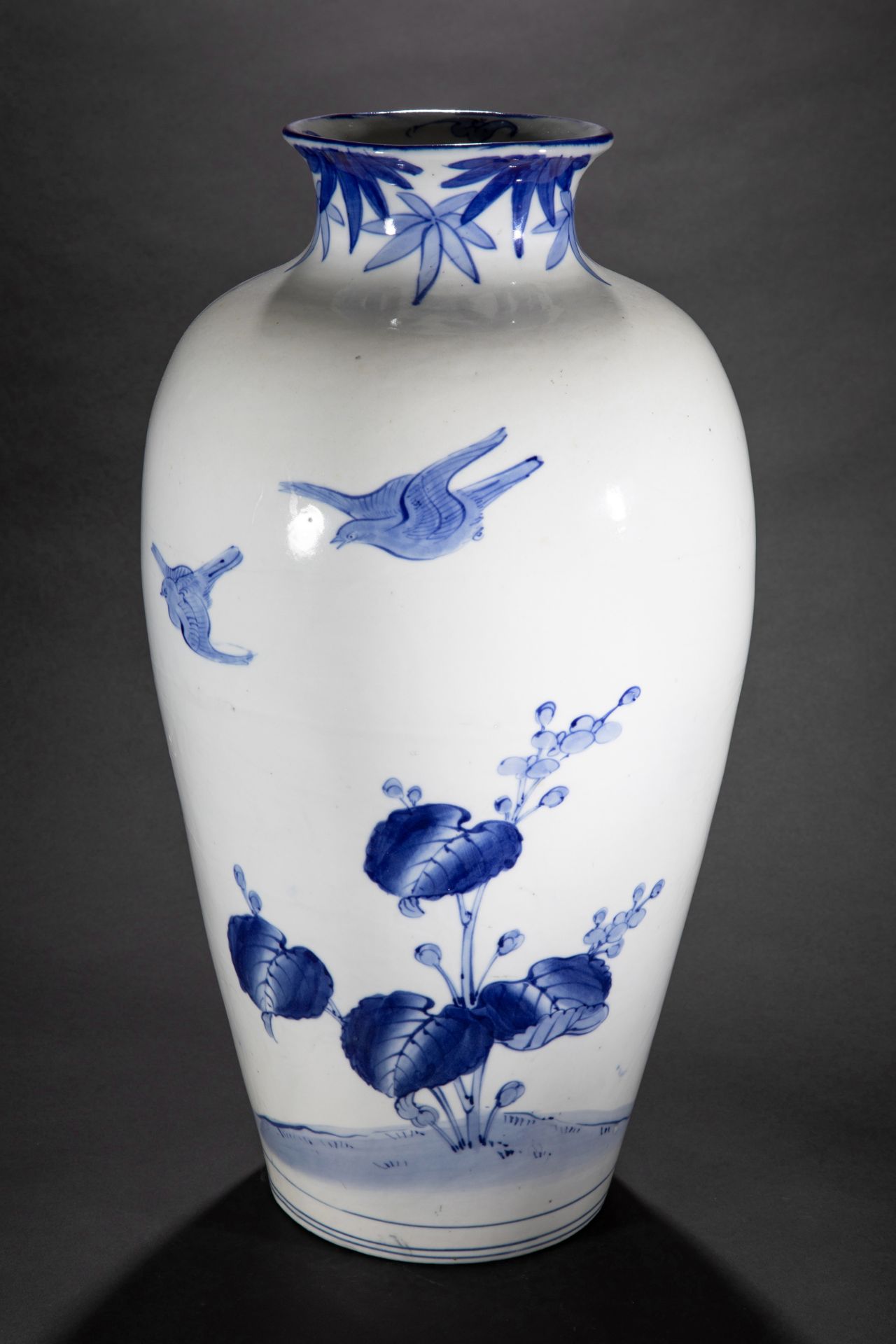 China, Large baluster vase with bamboo, birds and bats, China - Image 4 of 5