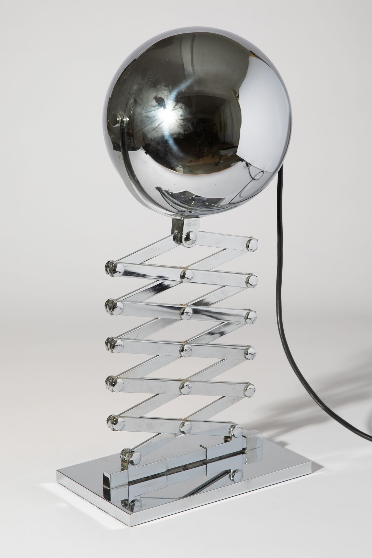 Dorothee Becker, Ingo Maurer Design M, Tischleuchte Modell Scherenlampe - Bild 2 aus 3