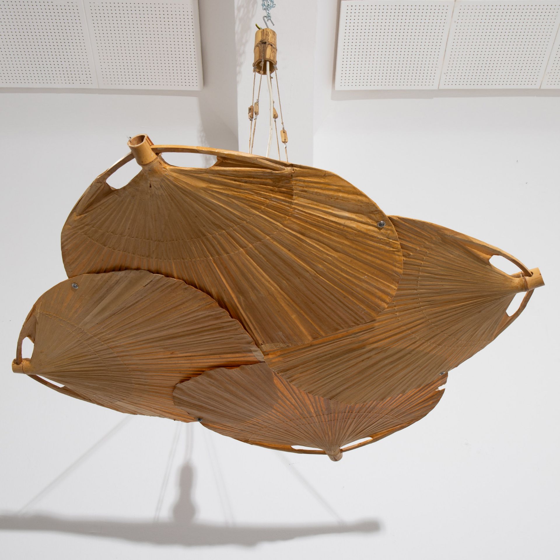 Ingo Maurer, Design M, Pendant lamp model Uchiwa / Yotsuba - Image 2 of 6